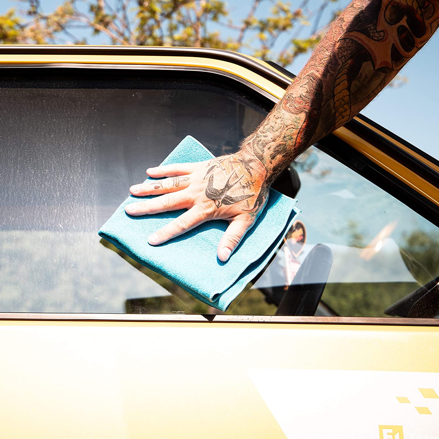 PERFECT CLARITY GLASS TOWEL