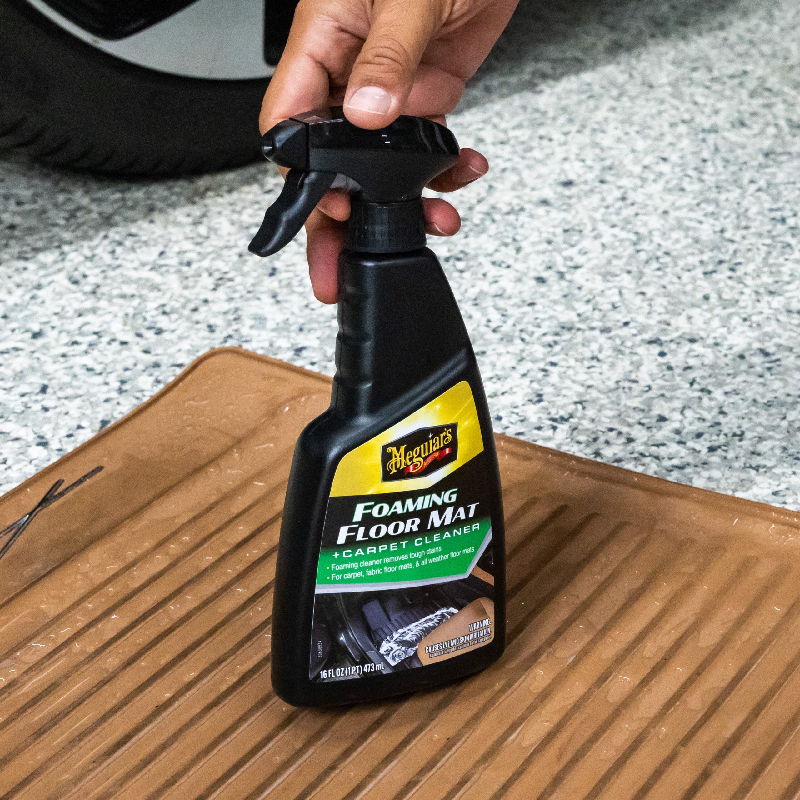 MEGUIAR'S FOAMING FLOOR MAT + CARPET CLEANER 473ml